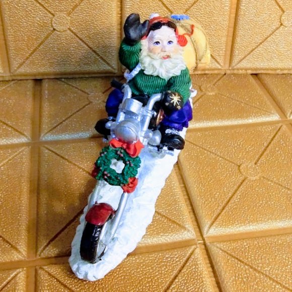 SANTA ON A MOTORCYCLE W/SACK OF GIFTS - Picture 3 of 6